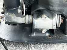 Charger l'image dans la galerie, f 150 hp Yamaha XCA 25”MIDSECTION UPPER CASING 6DA-45111-00-8D SWIVEL 64E-43311-20-8D EXHAUST 63P-41137-04-CA four stroke 201
