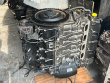 Cargar imagen en el visor de la galería, 115 hp Mercury CYLINDER BLOCK 880504A12 HEAD ASSEMBLY 897954A03 POWERHEAD four stroke EFI
