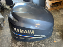 Charger l'image dans la galerie, F200,  F 225 hp Yamaha TOP COWLING four stroke LOCAL PICK UP ONLY
