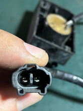 Cargar imagen en el visor de la galería, DT 65 55 hp Suzuki IDLE TIMING SWITCH 37920-94710 with cover two stroke 1988-1997

