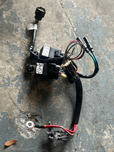 Cargar imagen en el visor de la galería, 115 90 hp Mercury Optimax TRIM HARNESS 819514T21 Two Stroke 3 Cylinder DFI 2008 up to 225 hp
