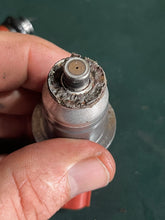 Load image into Gallery viewer, 150 175 200 hp Yamaha HPDI Fuel Injector 68F-13761-00-00 2.6L two stroke 2000-2011 cleaned
