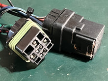 Charger l'image dans la galerie, 75 120 135 140 150 175 200 hp Mercury TRIM HARNESS 84-826802A3 two stroke approx 27” length
