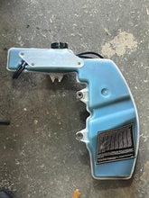 Load image into Gallery viewer, 60 hp Evinrude e-tec OIL TANK ASSY 5007951 CAP 5008406 PUMP &amp; MANIFOLD Assembly 5007950 two stroke 2010-up

