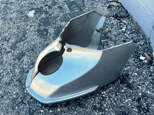 Cargar imagen en el visor de la galería, BF 225 200 175 hp Honda 63736-ZY3-A12ZA LOWER MOUNTING COVERS left PORT 63731-ZY3-A12ZA right STARBOARD Four Stroke 2006-up
