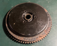 Load image into Gallery viewer, 70 50 60 65 hp Johnson Evinrude FLYWHEEL 513847 0584360 584360 0329267 FLYWHEEL NUT TWO STROKE 1992-2001
