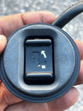 Cargar imagen en el visor de la galería, 40 - 90 hp Yamaha TRIM TILT SWITCH 63D-82563-10-00 Two Stroke
