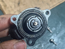 Charger l'image dans la galerie, f 115 200 225 hp Yamaha 68V-1312A-00-00 iac isc VALVE CONTROL sensor 2000-2010 FOUR STROKE
