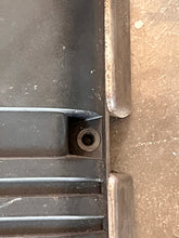 Cargar imagen en el visor de la galería, 150 hp Yamaha INTAKE AIRBOX COVER 1 6G5-14417-00-94 6G5-14417-10-94 COVER 2 6G5-14418-00-00 Two Stroke 1984-1999 some 175 200 220 hp
