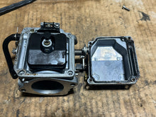 Charger l'image dans la galerie, 90 75 hp Yamaha carburetor set 6H107 two stroke 1992-2003 without linkages 6H1-14302-07-00 6H1-14301-07-00 6H1-14303-07-00

