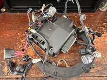 Charger l'image dans la galerie, DF 175 150 hp Suzuki engine WIRING HARNESS 36610-96J50 four stroke 2006-14 supersedes to 36610-96J90
