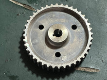 Cargar imagen en el visor de la galería, 150 200 225 250 300 hp Yamaha HPDI DRIVEN GEAR Pulley 68F-11537-00-94 two stroke 2000-2013

