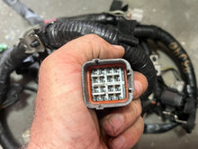 Cargar imagen en el visor de la galería, df 225 200 250 hp Suzuki WIRING HARNESS 36610-93J90 also 36610-93J91 four stroke - off 2006-07 model 2004-2011
