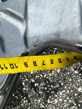 Charger l'image dans la galerie, F 100 80 hp Yamaha BOTTOM COWLING ASSY 67F-42710-00-4D four stroke 1999-2002
