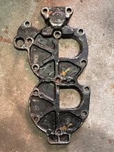 Load image into Gallery viewer, sold june2026—25 35 hp Johnson Evinrude CYLINDER HEAD COVER 0327673 two stroke 2 cylinder 1979-1981
