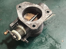Cargar imagen en el visor de la galería, f 90 75 hp Yamaha THROTTLE BODY ASSY 6D8-13750-00 four stroke 2005-2017  JOINT LINK 6D8-41237-00-00, REMOTE CONTROL LINK JOIN
