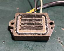 Charger l'image dans la galerie, DF 250 225 200 hp Suzuki voltage RECTIFIER &amp; REGULATOR 32800-93J03 oem four stroke ‘07-22

