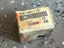 Cargar imagen en el visor de la galería, f 75 90 150 200 225 250 hp Yamaha 67F-12411-01-00 Thermostat four stroke outboard motors 2005-2018
