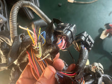 Cargar imagen en el visor de la galería, parts DAMAGED f 250 Yamaha 6p2-82590-20-00 Wiring Engine Harness NLA damaged parts Four Stroke 250 hp OEM 2005
