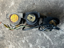 Charger l'image dans la galerie, 115 - 250 hp Yamaha STARTER RELAY 61A81941-00-00 Trim UP &amp; DOWN RELAYS 6E5-81950-00-00 6E5-8195A-00-00 two stroke 1994-2008
