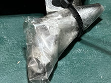 Cargar imagen en el visor de la galería, BF 50 40 hp Honda 31200-ZV5-013 STARTER MOTOR ‘97-07 four stroke BAYS BAZS BLA
