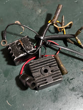 Cargar imagen en el visor de la galería, DT 140 115 hp Suzuki 32800-94601 RECTIFIER &amp; REGULATOR ASSY, Suzuki 32800-95D01 RECTIFIER Two Stroke outboard electrical
