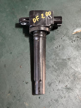 Charger l'image dans la galerie, DF 200 175 150 hp Suzuki IGNITION COIL 33410-96L00 four stroke 2015-2023
