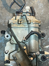 Charger l'image dans la galerie, f 225 200 hp Yamaha vst FLOAT CHAMBER ASSY 69J-14180-21-00 vst 2005 four stroke COVER 69J-14182-10-00, CHAMBER 69J-14181-00-0
