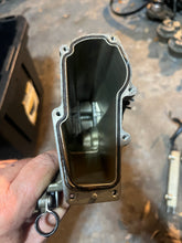 Charger l'image dans la galerie, f 225 200 hp Yamaha vst FLOAT CHAMBER ASSY 69J-14180-21-00 vst 2005 four stroke COVER 69J-14182-10-00, CHAMBER 69J-14181-00-0
