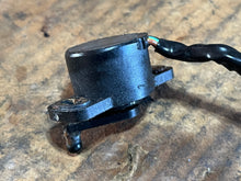 Charger l'image dans la galerie, DT 225 200 175 150 hp Suzuki 37810-92E00 denso 039400-002 THROTTLE VALVE SENSOR ASSY two stroke NLA OEM
