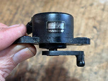 Charger l'image dans la galerie, DT 225 200 175 150 hp Suzuki 37810-92E00 denso 039400-002 THROTTLE VALVE SENSOR ASSY two stroke NLA OEM
