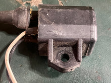 Charger l'image dans la galerie, DT 150 200 hp Suzuki ig-39 IGNITION COIL 9” cord NO BOOT two stroke
