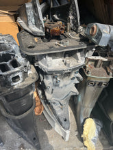Charger l'image dans la galerie, 150 HP Mercury Verado 895305T01 DRIVESHFT HOUSING 896689A01 ADAPTER PLATE 135 hp - 200 hp
