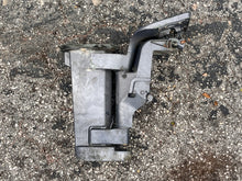 Cargar imagen en el visor de la galería, 8 hp Yamaha 15” MIDSECTION CASING 6N0-G5111-00-4D SWIVEL 6N0-G3311-10-4D Two Stroke 1997-2009 some 6 hp
