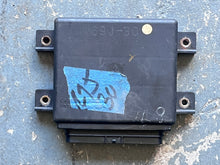 Load image into Gallery viewer, f 225 200 Yamaha ECU Control Unit F8T94471 69J-8591A-30-00 69J-30 Four Stroke 2005 older 69j-31 32 33
