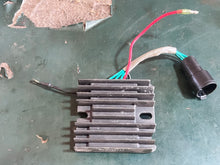 Charger l'image dans la galerie, f 90 hp Yamaha voltage RECTIFIER &amp; REGULATOR 67F-81960-11-00 Four Stroke 1999-2004 superseded 67F-12 67F-00
