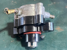 Load image into Gallery viewer, f 90 75 hp Yamaha FUEL PUMP 68V-24410-00-00 four stroke 2001-2004 some 80 100 115 hp
