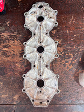Charger l'image dans la galerie, DT 150 175 200 hp Suzuki CYLINDER HEAD COVER water jacket 11100-87810 Two Stroke 1987-1991
