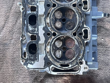 Cargar imagen en el visor de la galería, F 90 75 hp CYLINDER HEAD ASSY 67F-11110-10-94 Four Stroke 2003 also 80 100 hp 2002-2003
