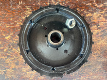 Load image into Gallery viewer, 40 30 25 hp Mercury FLYWHEEL MANUAL 832010T16 284-332010C Yamaha 65W-85550-11-00 Four Stroke 2000
