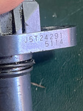 Cargar imagen en el visor de la galería, f 250 hp Yamaha CAM POSITION SENSOR 6P2-85896-00-00 Four Stroke compatible some 150-300 2014-up
