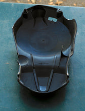 Cargar imagen en el visor de la galería, DF 60 70 HP Suzuki 11510-99E00 RING GEAR COVER 199&amp;-2009 four stroke
