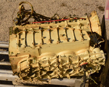 Charger l'image dans la galerie, DT 140 115 hp Suzuki carb powerhead 11301-94625-0ED or 11121-94620-0ED crankcase assy compatible 1986 thru 1988 (carb motors 
