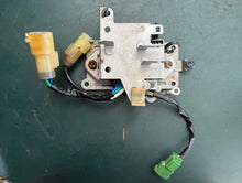 Charger l'image dans la galerie, BF 150 135 115 hp Honda 38550-ZY6-003 POWER TILT RELAY ASSY four stroke pre 1997-up
