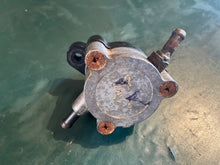 Cargar imagen en el visor de la galería, sold local feb2026——F 115 100 90 80 hp Yamaha four stroke fuel pump
