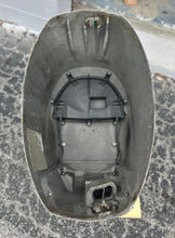 Cargar imagen en el visor de la galería, f 115 hp Yamaha 68V-42610-10-8D TOP COWLING four stroke 115 hp engine cover 2002-11
