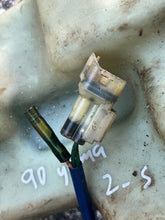 Charger l'image dans la galerie, 90 hp YAMAHA OIL TANK COMP 6H1-21707-07-00, 6H1-85720-01-00 OIL LeVeL GAUGE two stroke 1994-2005 (oil reservoir)
