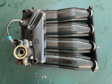 Cargar imagen en el visor de la galería, 60 50 40 30 hp Mercury 877829T04 Intake MANIFOLD ASSEMBLY 877829T03, 877831A02 THROTTLE BODY 877831T, 885342001 temp SENSOR b
