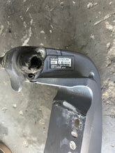Cargar imagen en el visor de la galería, f 115 hp Yamaha 20” midsection 68V-45111-30-8D UPPER CASING, 68V-43111-01-8D CLAMP BRACKETS 68V-43112-01-8D 64E-43311-20-8D S
