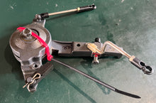 Cargar imagen en el visor de la galería, 90 85 75 hp Yamaha 688-41632-01-94 MAGNETO CONTROL LEVER, 688-41211-01-00 ACCELERATOR LINK, 662-41237-01-00 LINK JOINT, Yamah
